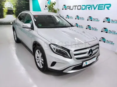 Usado Mercedes GLA200 Urban 136 CV (100 kW) 2016 Gris / plata SUV