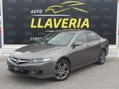 Usado Honda Accord Sport 155 CV (114 kW) 2008 Gris / plata Berlina
