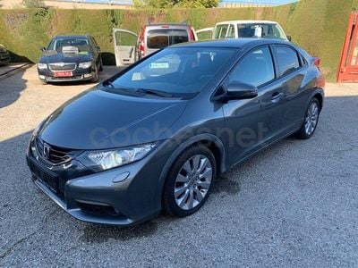 Usado Honda Civic Executive 120 CV (88 kW) 2015 Gris / plata Berlina