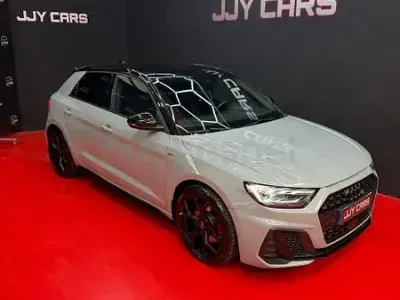 Usado Audi A1 Sportback Competition 207 CV (152 kW) 2024 Gris / plata Utilitario