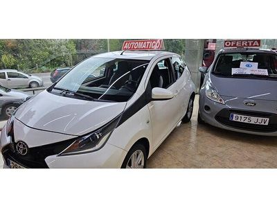 Blanco Usado 2016 Toyota Aygo X-play Utilitario | 11.990 € (Un poco caro)