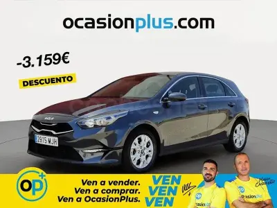 Usado Kia Ceed 136 CV (100 kW) 2023 Gris / plata Utilitario