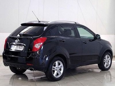 Usado Ssangyong (KGM) Korando Limited 151 CV (111 kW) 2014 Negro SUV