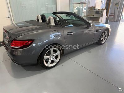 Usado Mercedes SLC200 184 CV (135 kW) 2016 Gris / plata Descapotable