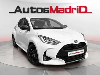 Usado Toyota Yaris Plus 117 CV (86 kW) 2022 Blanco Utilitario