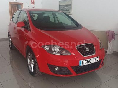 Occasion Seat Altea I-Tech 105 PK (77 kW) 2014 Rood MPV