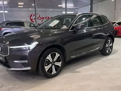 Usado Volvo XC60 Plus 2023 Gris SUV