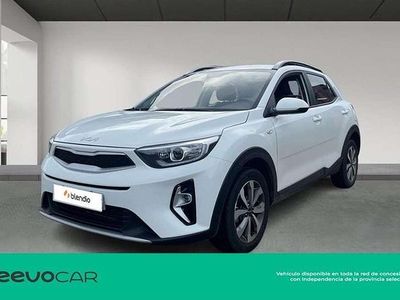 Usado Kia Stonic 101 CV (74 kW) 2024 Blanco SUV