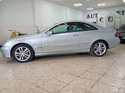 Usado Mercedes CLK320 Elegance 224 CV (164 kW) 2005 Gris / plata Coupe