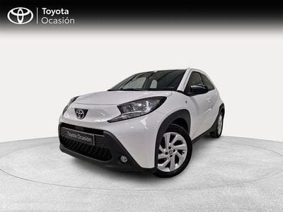 Usado Toyota Aygo X Play 72 CV (52 kW) 2024 Blanco SUV