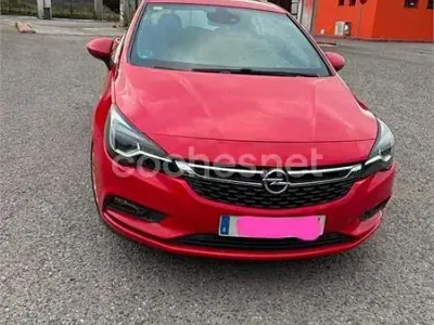 Usado Opel Astra Dynamic 110 CV (80 kW) 2015 Rojo Berlina