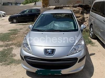 Gris / plata Usado 2008 Peugeot 207 Berlina | 4500 € (Precio justo)
