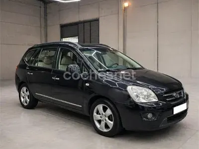 Usado Kia Carens 140 CV (102 kW) 2011 Negro Monovolumen