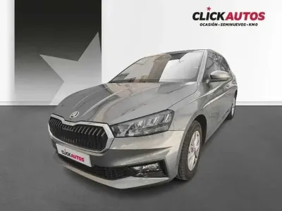 Usado Skoda Fabia Selection 95 CV (69 kW) 2025 Gris Utilitario
