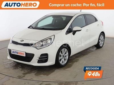 Blanco Usado 2015 Kia Rio Berlina | 8599 € (Precio justo)