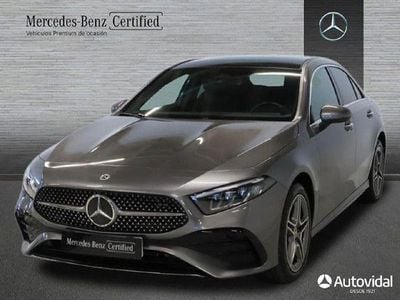 Gris montaña Usado 2023 Mercedes A250 AMG line Berlina | 34.500 € (Precio justo)