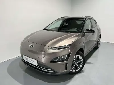 Usado Hyundai Kona 100 kW (136 CV) 2022 Marrón SUV