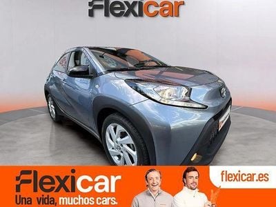 Gris Usado 2024 Toyota Aygo Play Utilitario | 14.490 € (Precio justo)