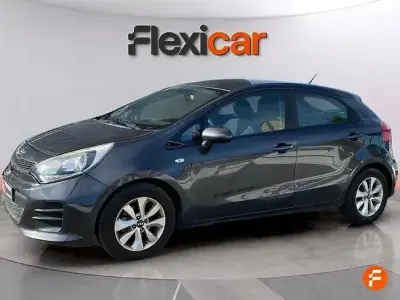 Usado Kia Rio 75 CV (55 kW) 2017 Gris