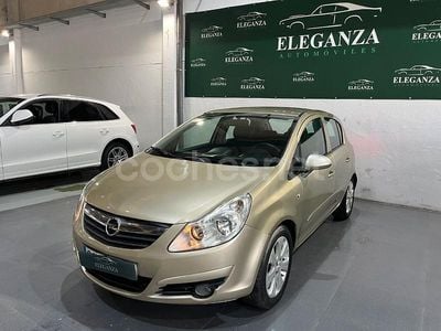 Usado Opel Corsa Essentia 75 CV (55 kW) 2008 Amarillo Berlina