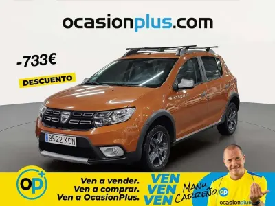 Usado Dacia Sandero 90 CV (66 kW) 2017 Naranja Utilitario