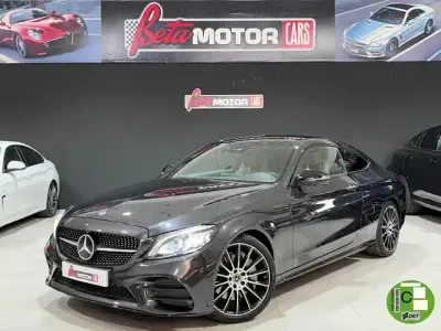 Usado Mercedes 300 258 CV (189 kW) 2019 Gris Coupe