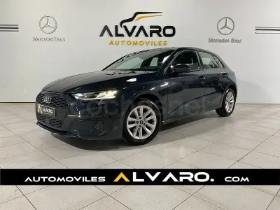 Usado Audi A3 110 CV (80 kW) 2022 Gris / plata Berlina