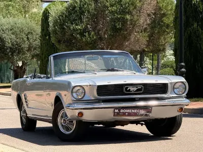 Usado Ford V8 200 CV (147 kW) 1976 Gris Descapotable
