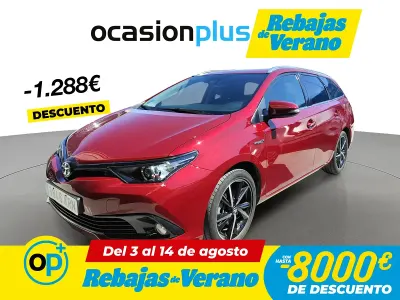 Usado Toyota Auris Hybrid Edition 136 CV (100 kW) 2018 Rojo Familiar