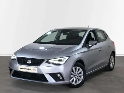 Usado Seat Ibiza Style 110 CV (80 kW) 2023 Plateado Utilitario
