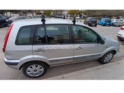 Usado Ford Fusion 80 CV (58 kW) 2011 Gris / plata Utilitario