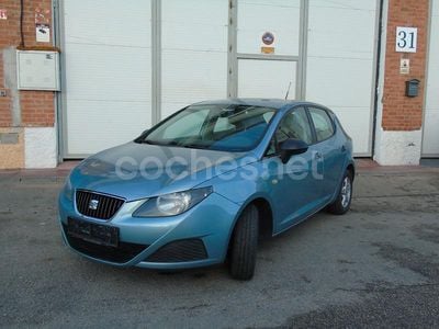 Usado Seat Ibiza Reference 70 CV (51 kW) 2010 Azul Berlina