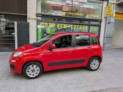 Usado Fiat Panda Lounge 69 CV (50 kW) 2017 Rojo Utilitario