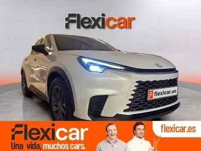 Usado Lexus LBX 136 CV (100 kW) 2025 Gris SUV