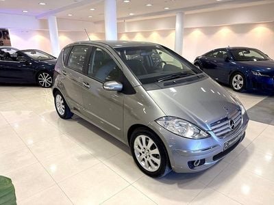 Usado Mercedes A200 Avantgarde 140 CV (102 kW) 2005 Gray Berlina