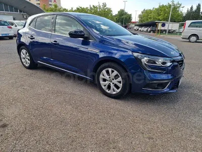 Usado Renault Mégane LIMITED 115 CV (84 kW) 2019 Azul Berlina