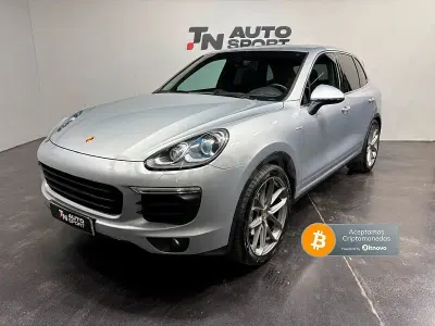 Usado Porsche Cayenne S 385 CV (283 kW) 2017 Gris / plata SUV