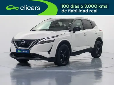 Begagnad Nissan Qashqai Black Edition 190 HK (139 kW) 2024 Vit SUV