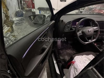 Usado Seat Leon ST 150 CV (110 kW) 2019 Negro Familiar