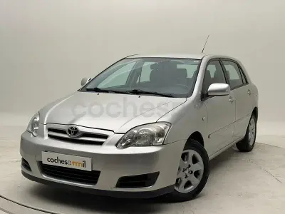 Usado Toyota Corolla Luna 90 CV (66 kW) 2006 Gris / plata Berlina