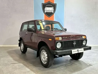 Usado Lada niva 81 CV (59 kW) 2012 Burdeos SUV