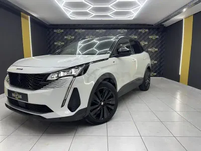 Usado Peugeot 3008 GT 130 CV (95 kW) 2022 Blanco SUV