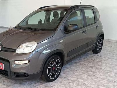 Plateado Usado 2022 Fiat Panda Sport Utilitario | 10.900 € (Precio justo)