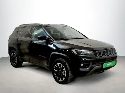 Käytetty Jeep Compass Trailhawk 241 HP (177 kW) 2022 Musta Katumaasturi