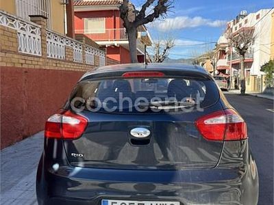 Azul Usado 2013 Kia Rio Berlina | 6950 € (Precio justo)