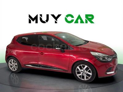 Usado Renault Clio GrandTour Zen 90 CV (66 kW) 2019 Rojo Familiar