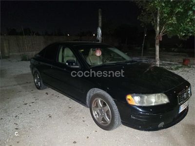 Negro Usado 2007 Volvo S60 Momentum Berlina | 4900 € (Caro)