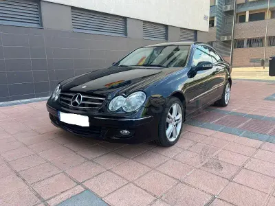 Usado Mercedes CLK220 Elegance 150 CV (110 kW) 2007 Negro Coupe