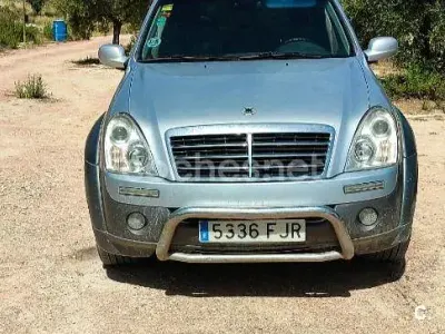 Usado SsangYong Rexton II 186 CV (136 kW) 2007 Gris / plata SUV