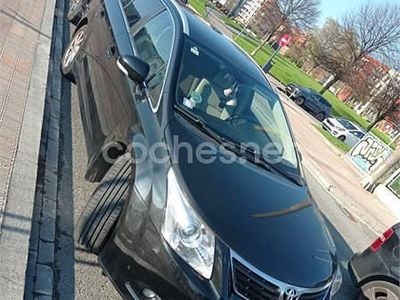 Usado Toyota Avensis Active 147 CV (108 kW) 2009 Negro Familiar